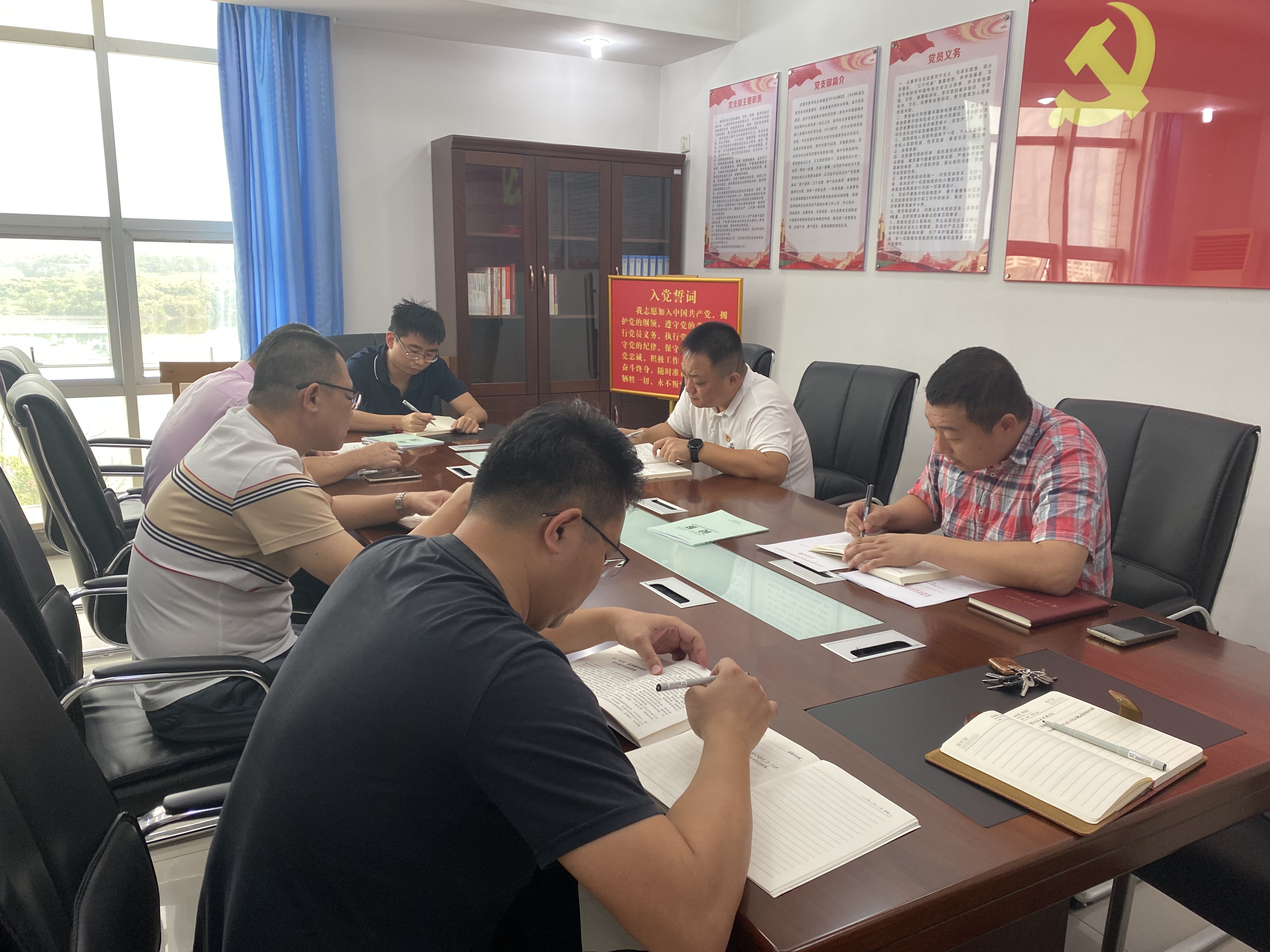 图1.jpg