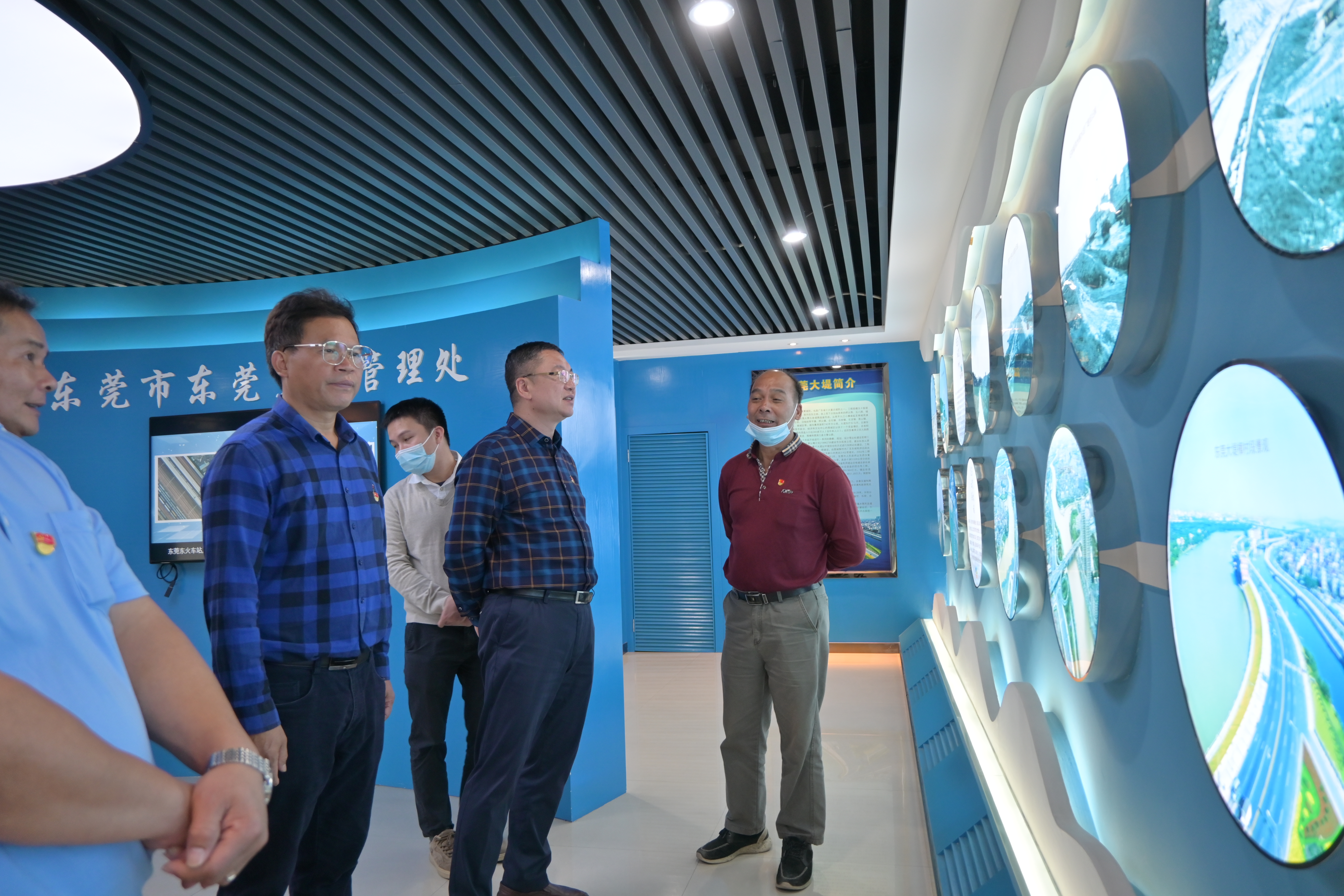 图片-市南畬塱排站管理处党支部开展10月份主题党日活动 (2).JPG