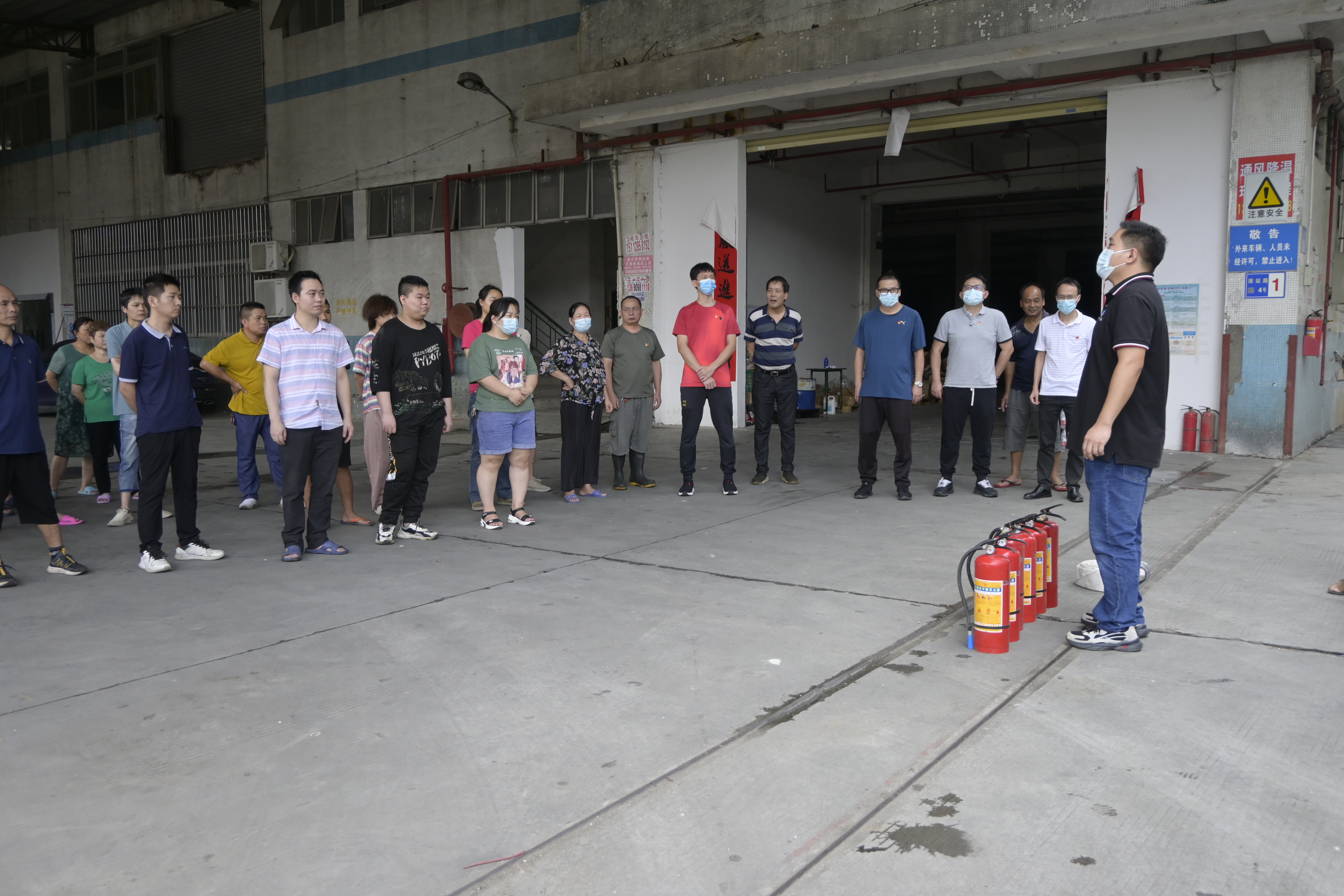 20220617图片(1)-市南畬塱排站管理处联合辖区物业开展消防安全演练.JPG