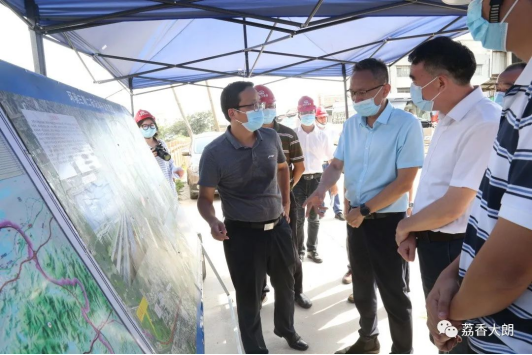 图片3-局党组书记、局长陶谨调研涉及江库联网工程管道建设现场.jpg