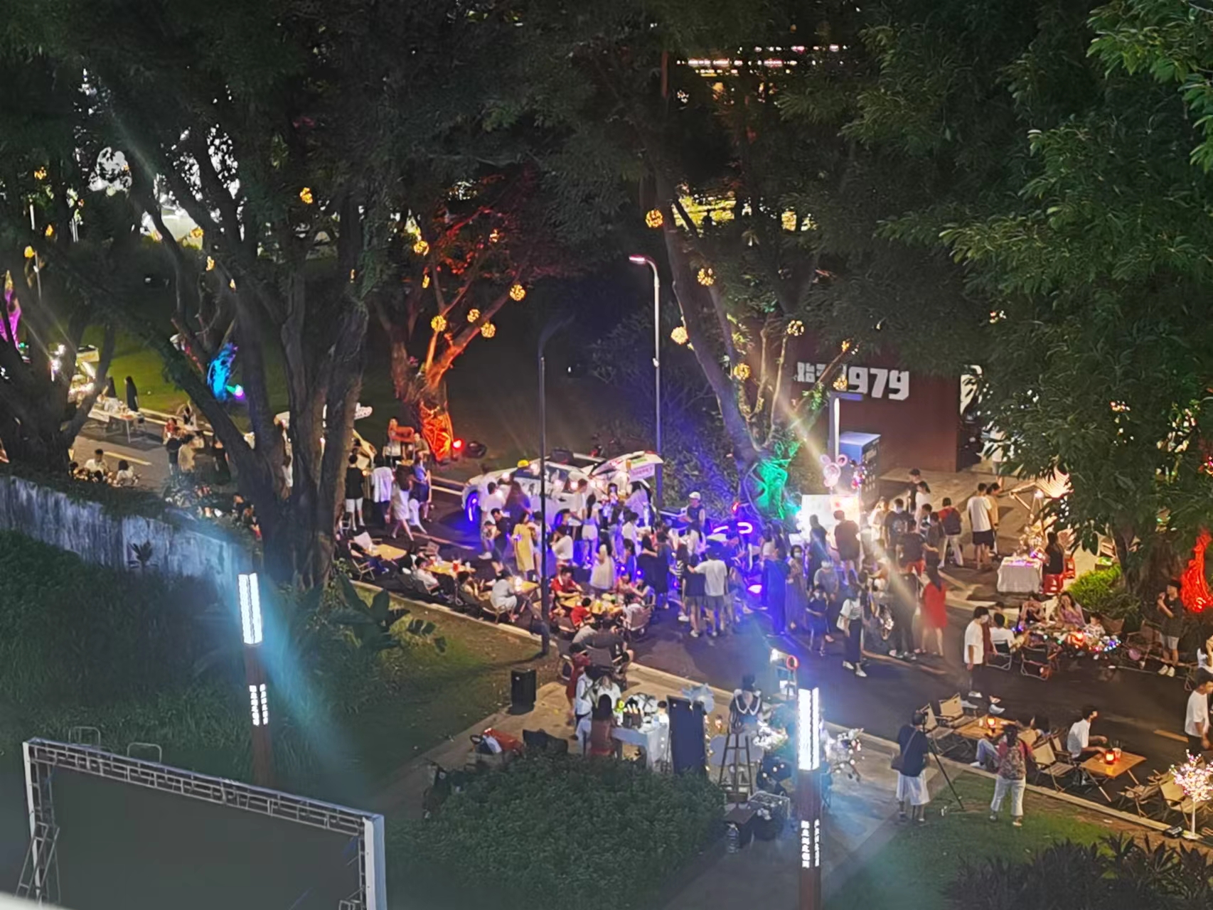 夜晚集市.jpg