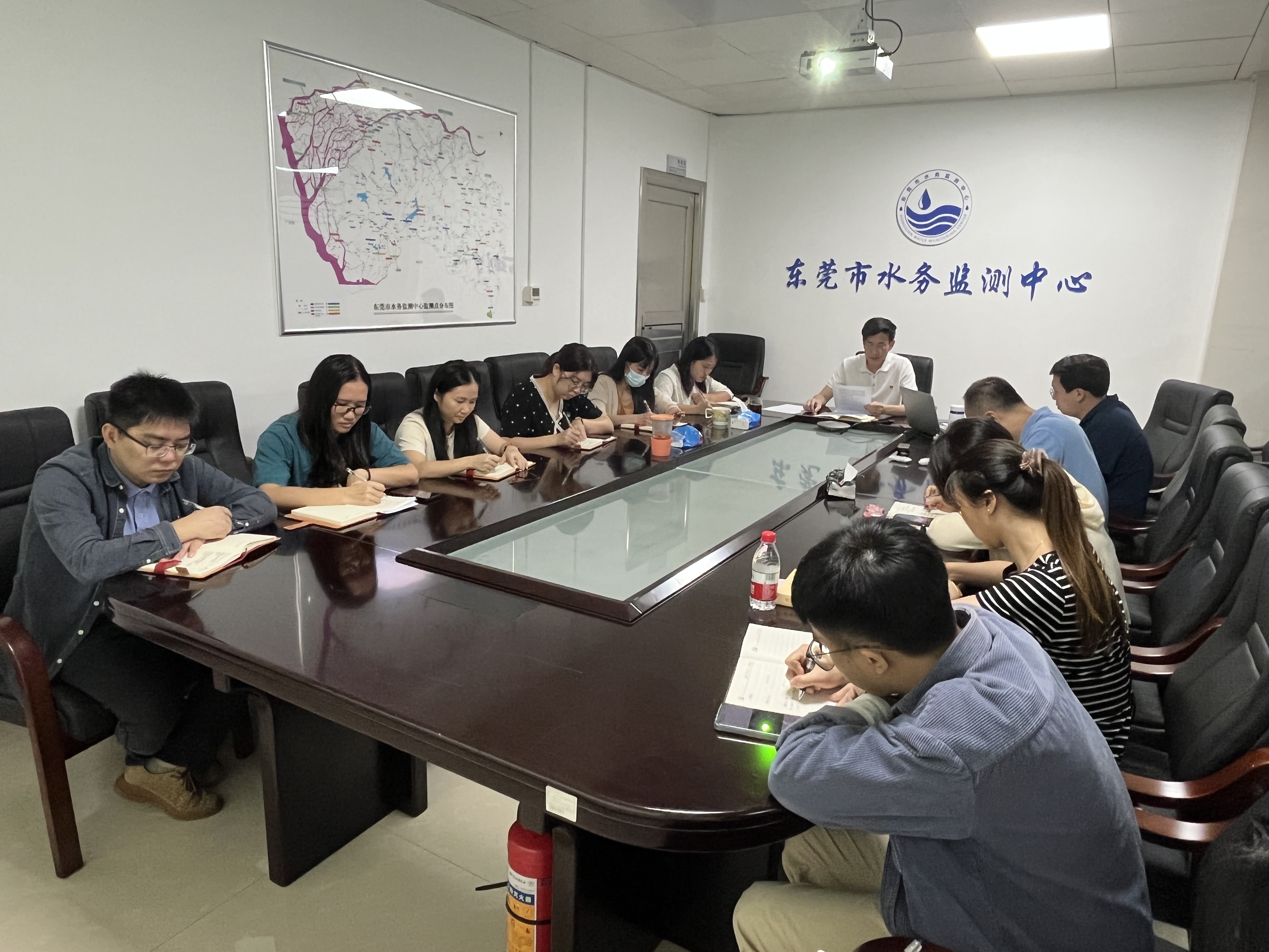 会议照片1.jpg