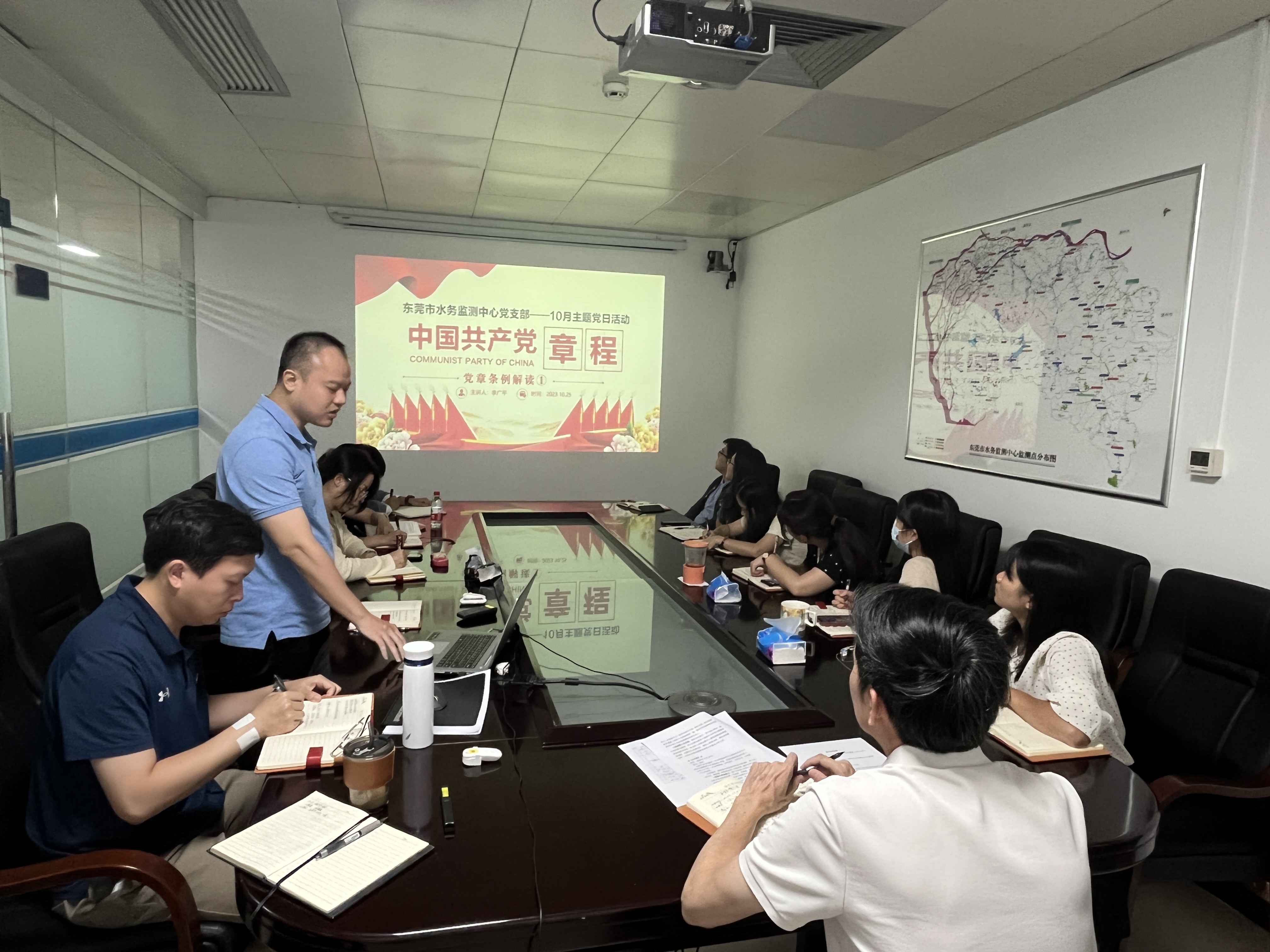 会议照片2.jpg