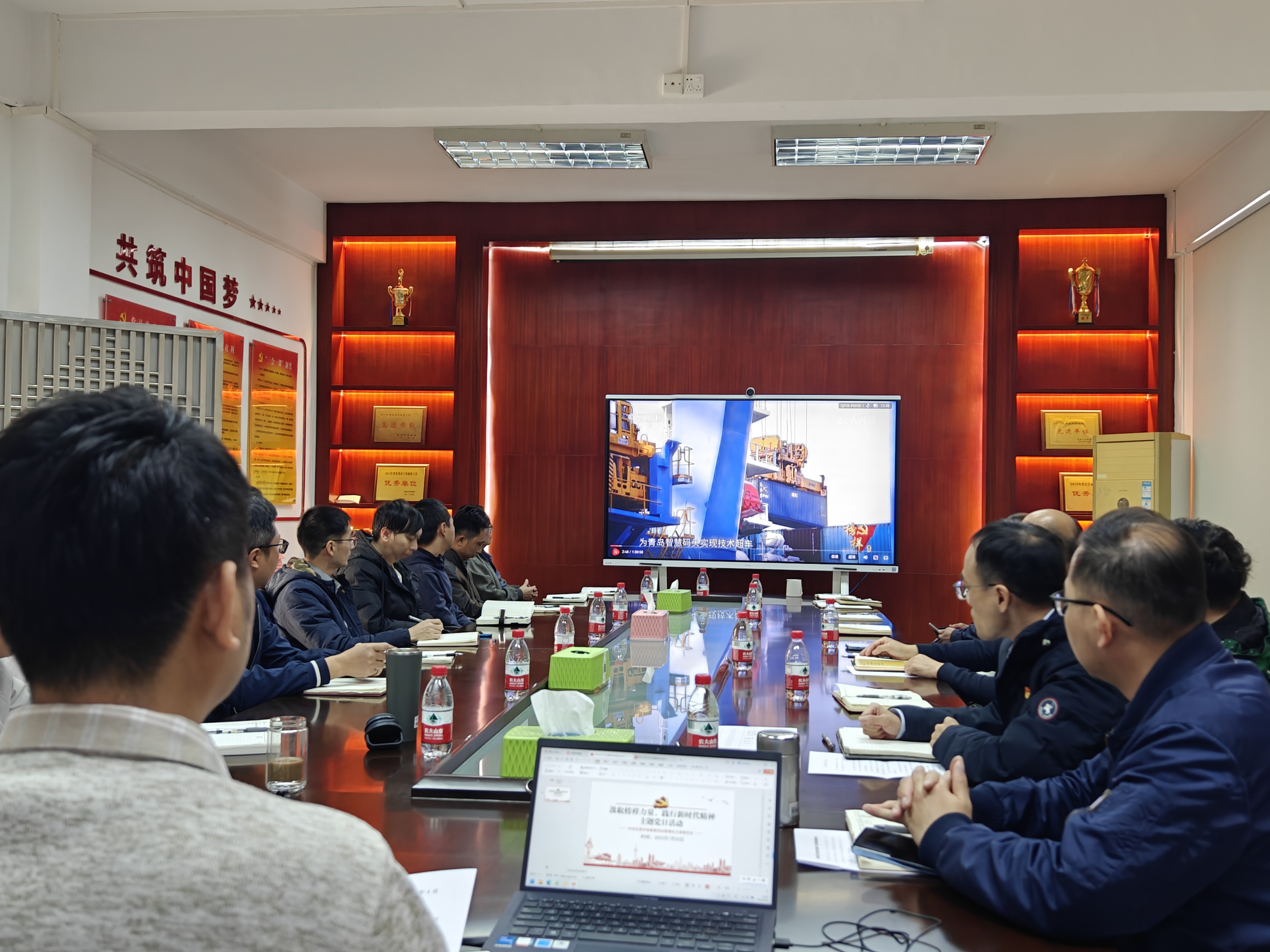 图片（2）-市南畬塱排站管理处党支部开展“汲取榜样力量，践行新时代精神”主题党日活动.jpg